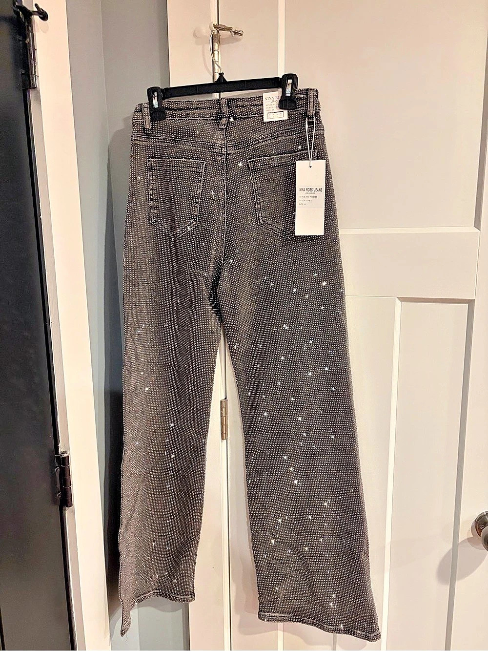 Nina Rossi
Straight Leg Jeans in Black